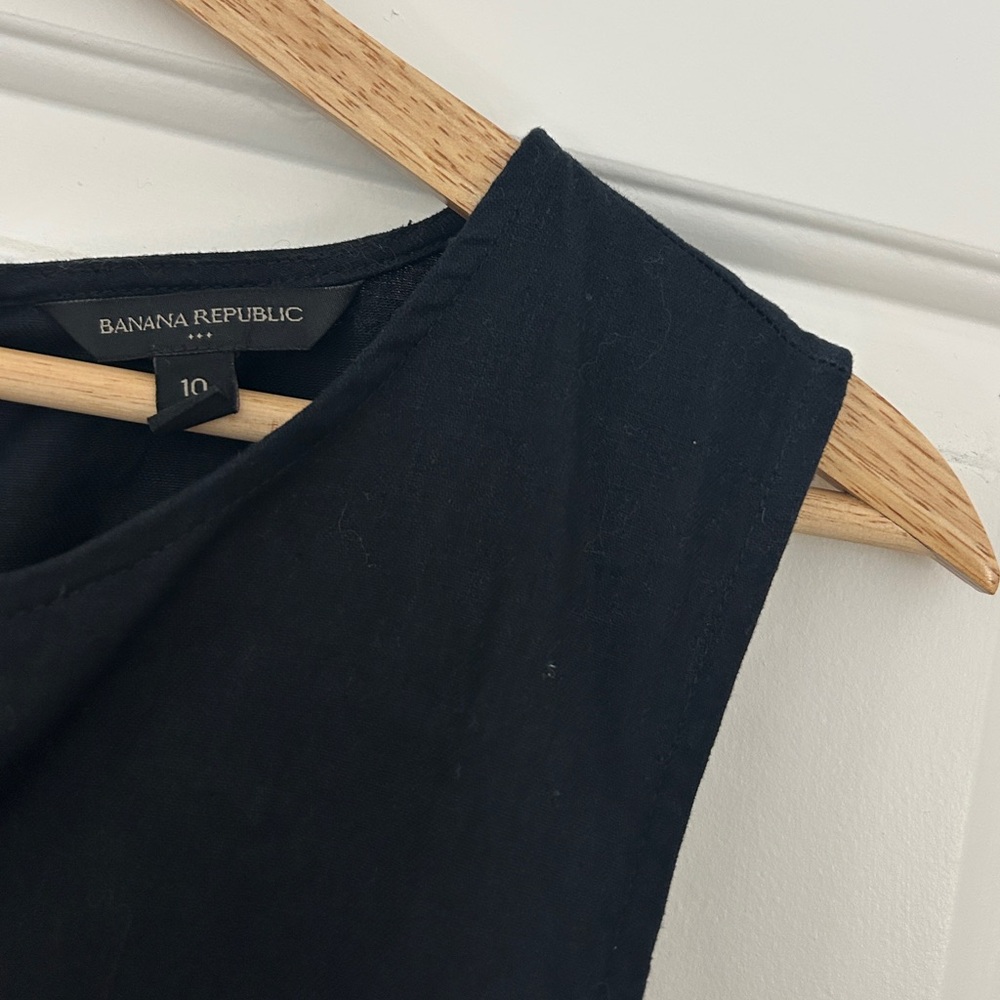 Elegant Linen Blend Black Sleeveless Dress from Banana Republic, Size 10 - Picture 4 of 6